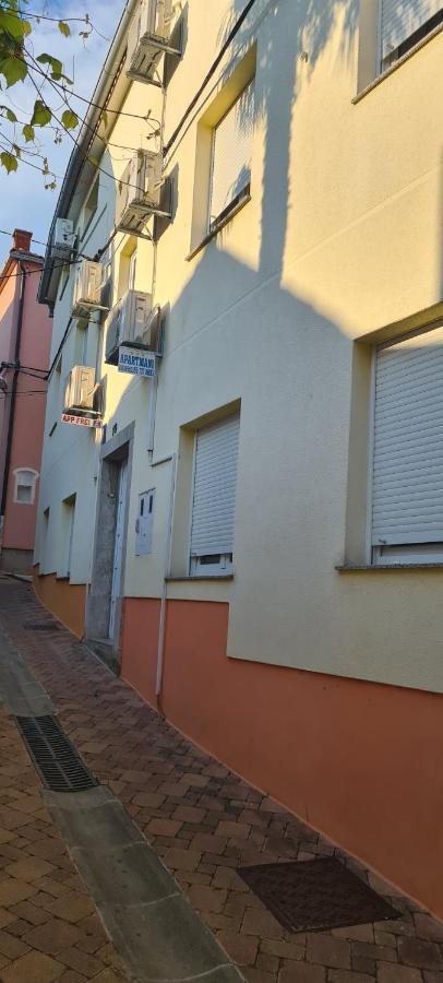 Apartmani Luka Crikvenica Ngoại thất bức ảnh